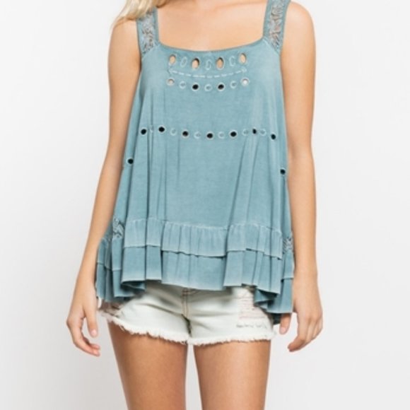 Lace Detail Peek-a-Boo Top - Picture 7 of 8